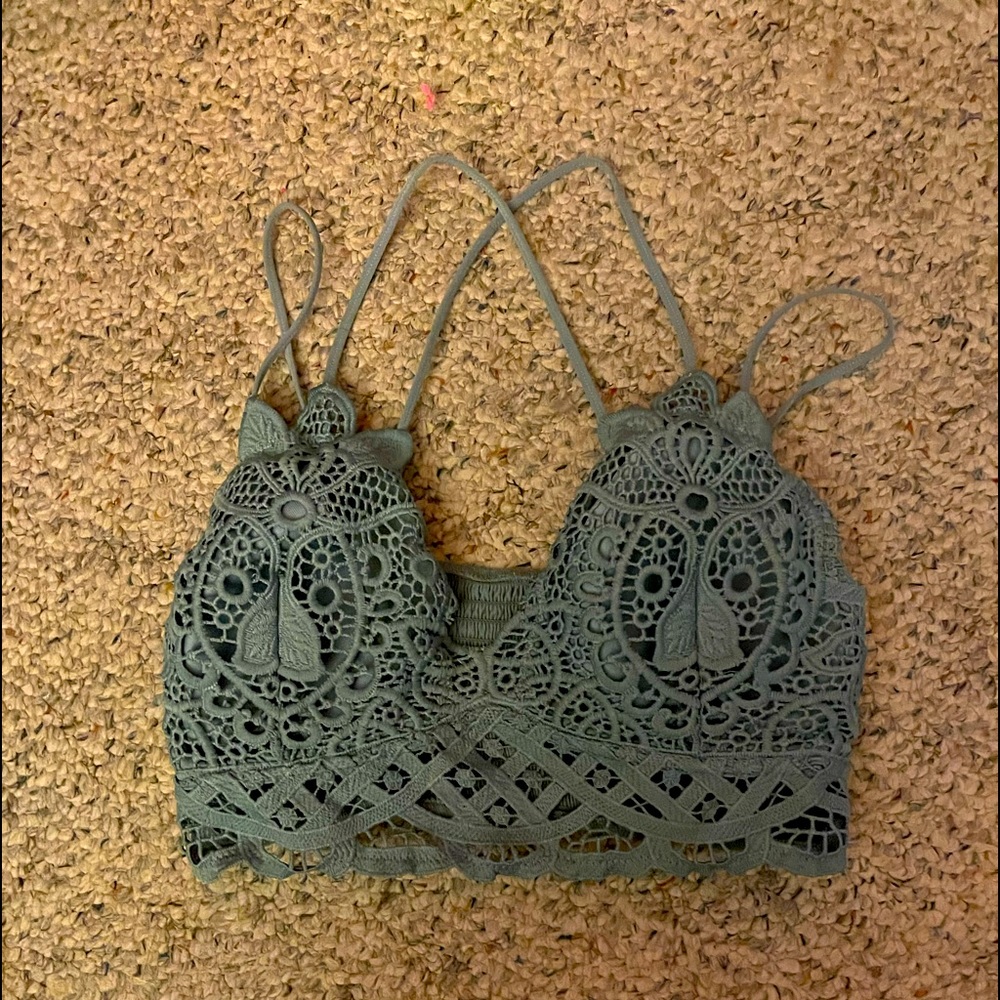 Wishlist size small. Used- like new. Bralette/ crop top